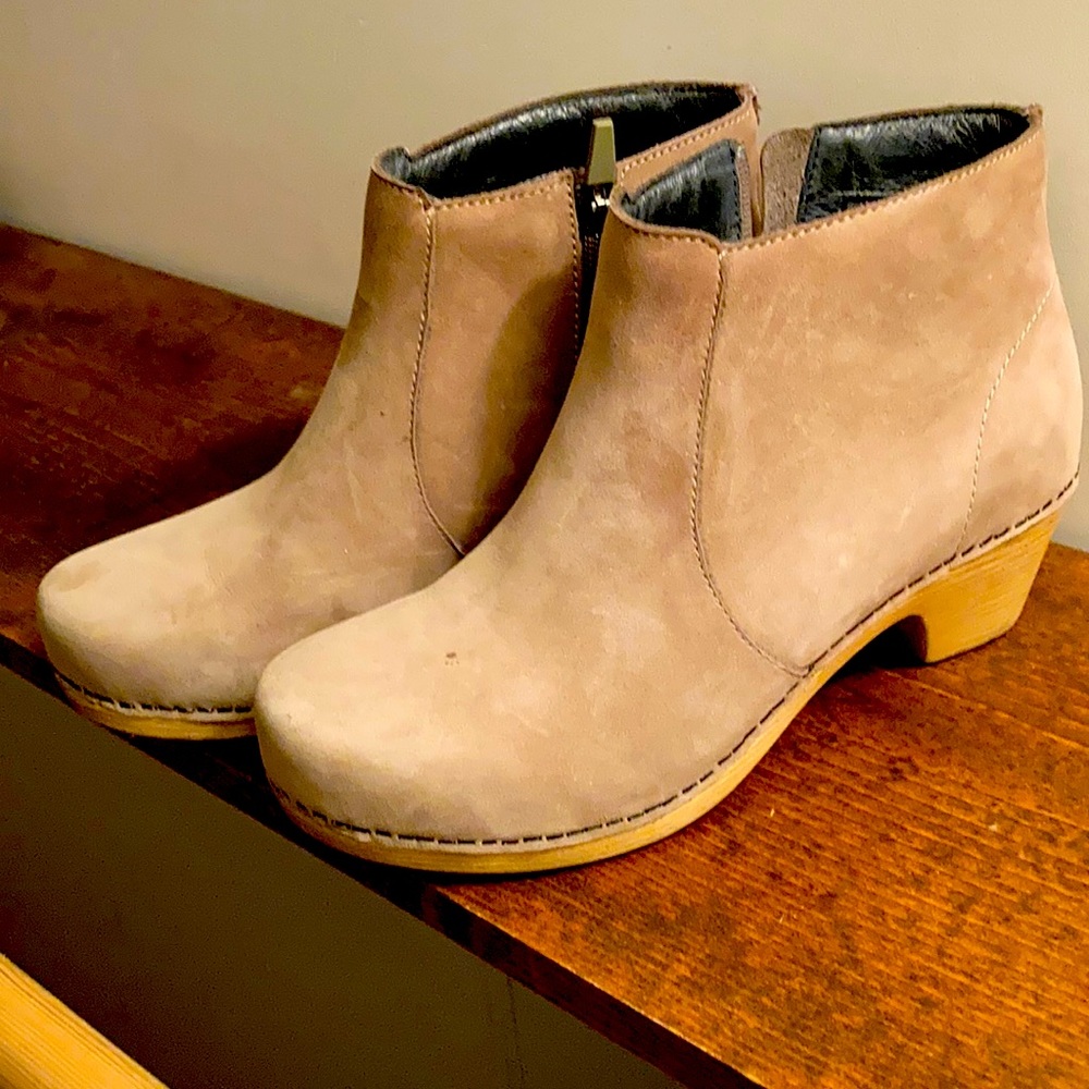 Dansko suede leather booties